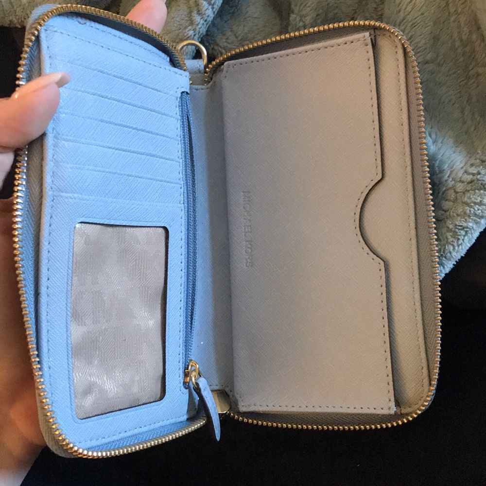 Michael Kors Mini Wallet - Picture 2 of 2